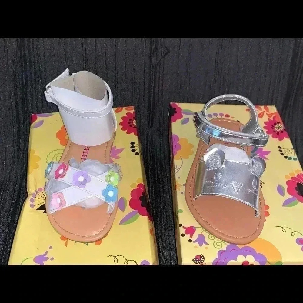 GIRLS LAURA ASHLEY SANDALS LOT OF 2 SZ 7